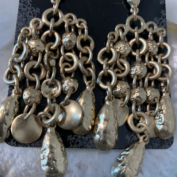 NWOT Chico’s gold glamorous multi strand earrings - Picture 5 of 8